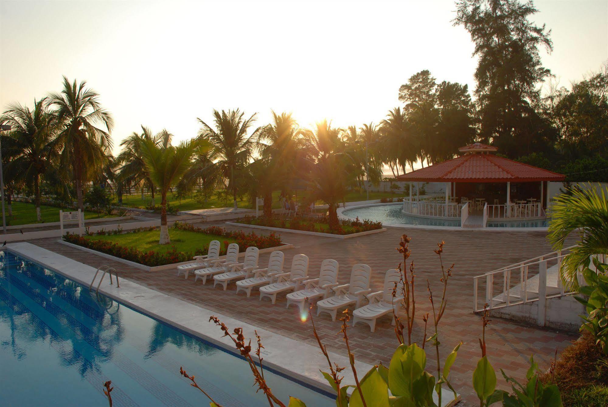 Hotel Bahia Dorada San Luis La Herradura المظهر الخارجي الصورة